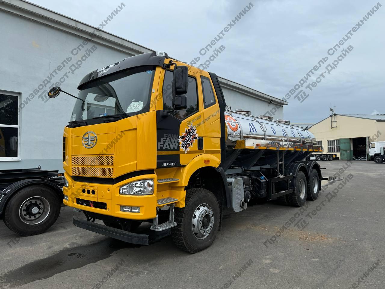 Молоковоз FAW CA3250 6x4 с цистерной 14 000 (л) на 4 секции Фото №1