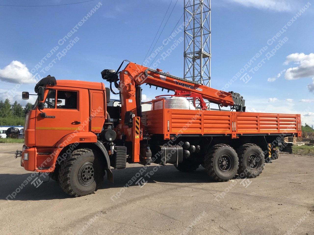 Бортовой КамАЗ 43118 6x6 с буровой установкой и КМУ Hangil HGC 976 Фото №2