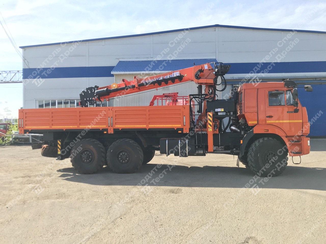 Бортовой КамАЗ 43118 6x6 с буровой установкой и КМУ Hangil HGC 976 Фото №4