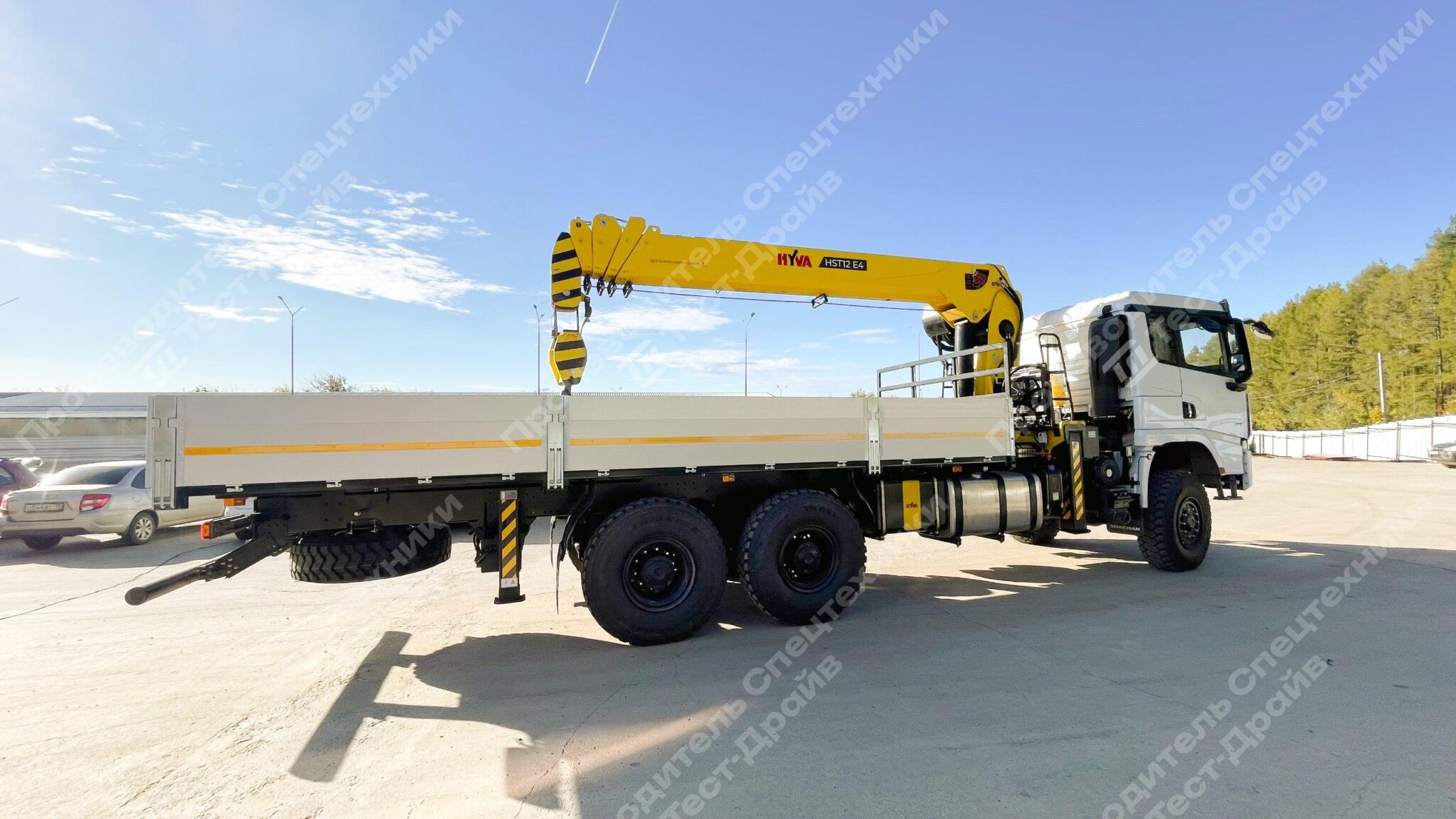 Бортовой Shacman X3000 6x6 с КМУ HYVA HST 12E4 Фото №8