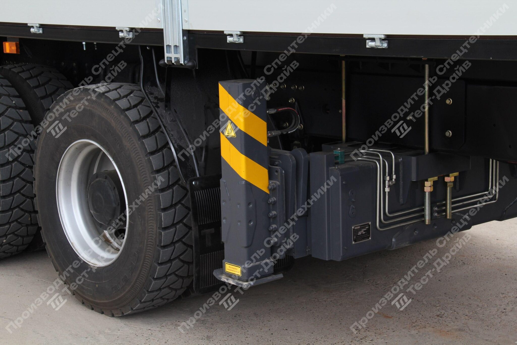 Бортовой Shacman X3000 6x4 с КМУ XCMG SQS 350-5 Фото №5