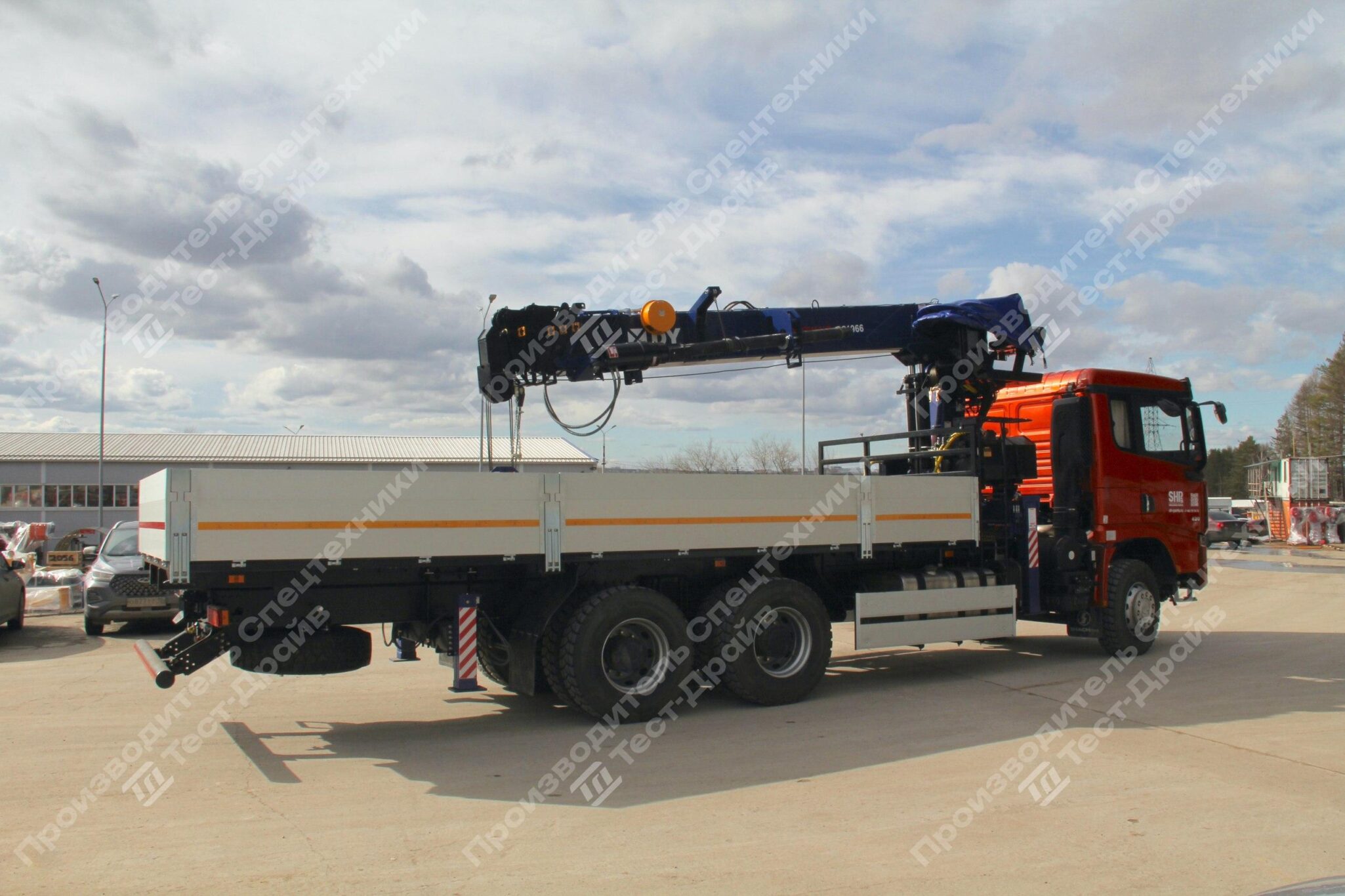 Бортовой Shacman X3000 6x4 с буровым оборудованием и КМУ DongYang SS1966 Фото №8