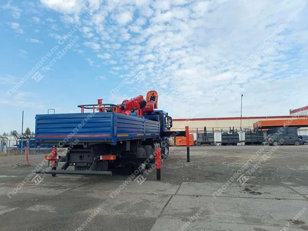 Бортовой Shacman X3000 6x6 c буровой установкой и КМУ Horyong 206 Фото №6