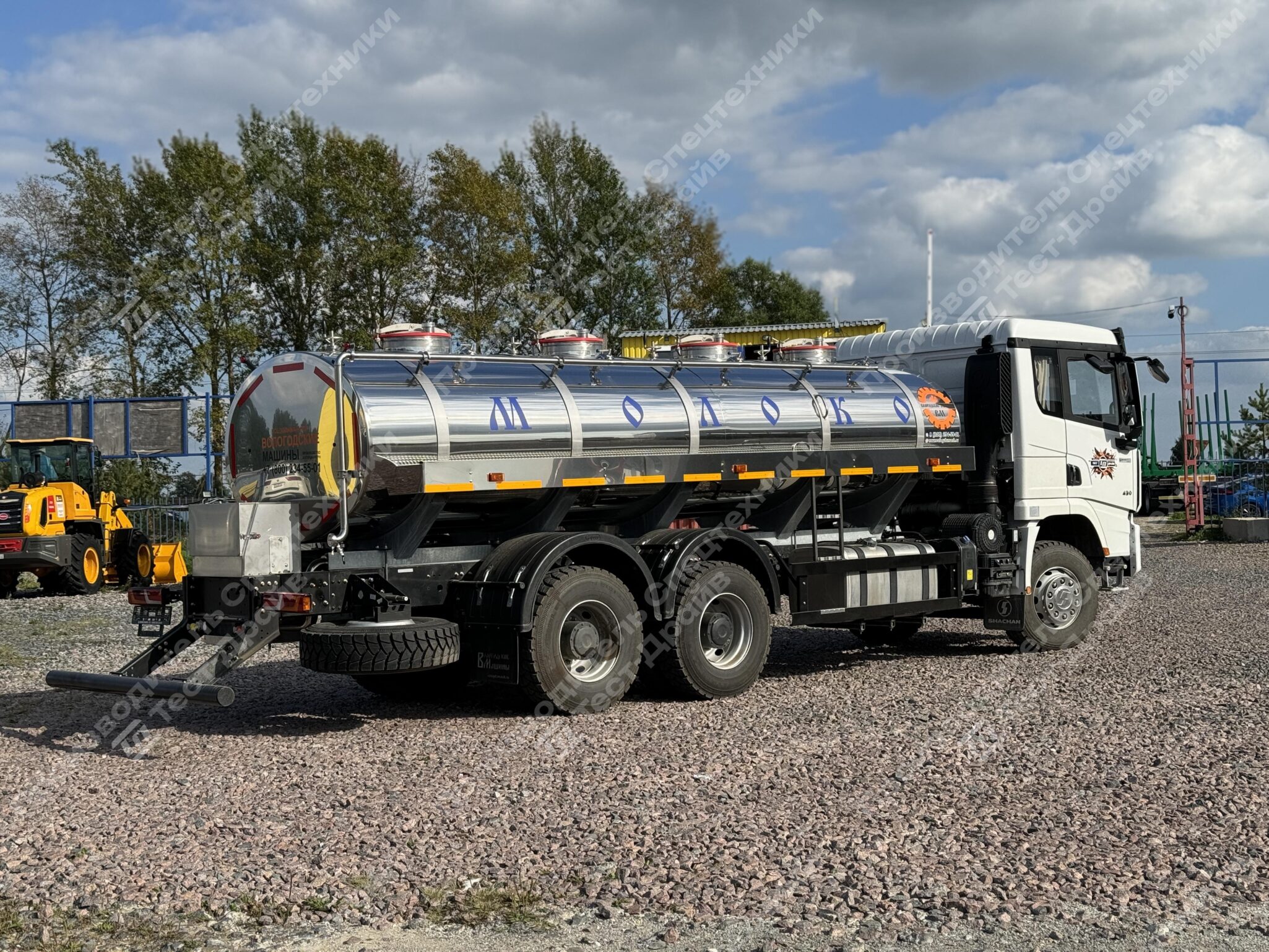 Молоковоз Shacman X3000 6x4 с цистерной 14 000 (л) на 4 секции Фото №5