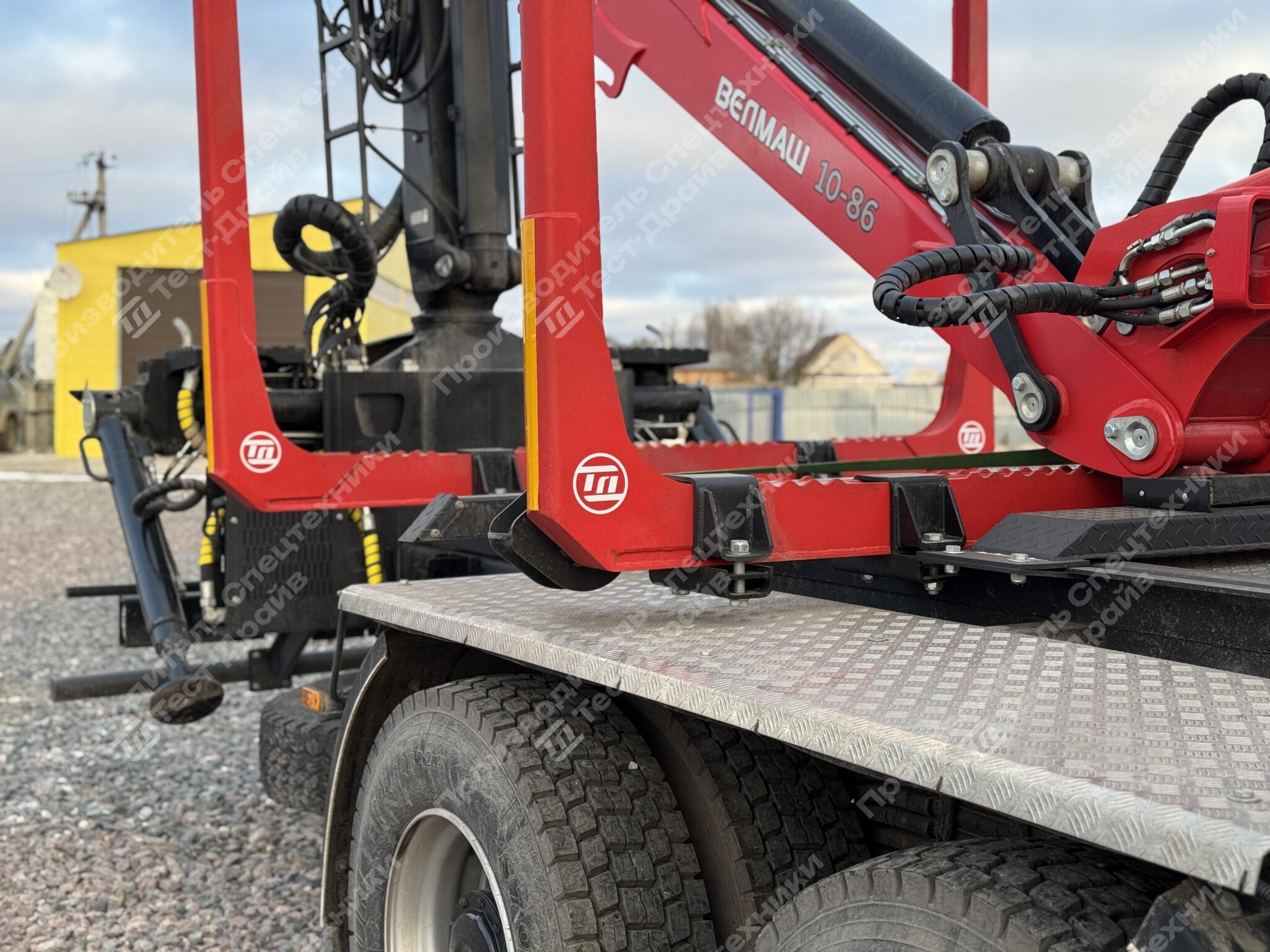 Сортиментовоз Sany 6x4 с ГМУ VM10L86 Фото №17