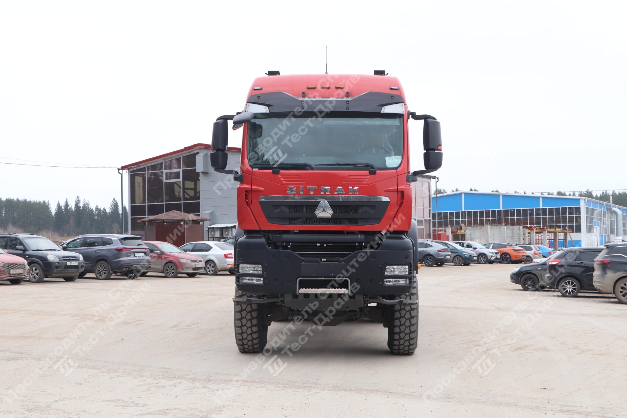 Бортовой SITRAK C7H 6x6 с буровой установкой и КМУ Kanglim KS2056 Фото №2