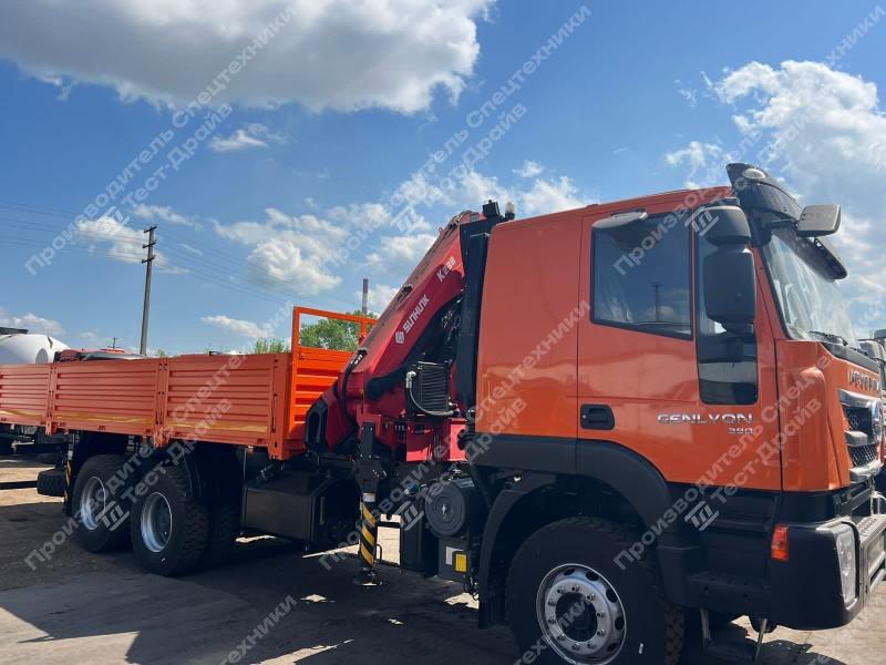Бортовой IVECO-HONGYAN GENLYON 6x4 с КМУ SunHunk K238 Фото №2