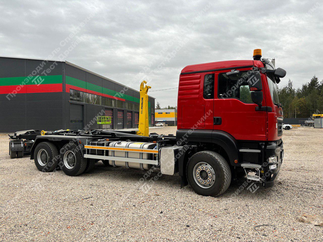 Мультилифт SITRAK C7H 6x4 с крюком ВЕЛМАШ T20 Фото №3