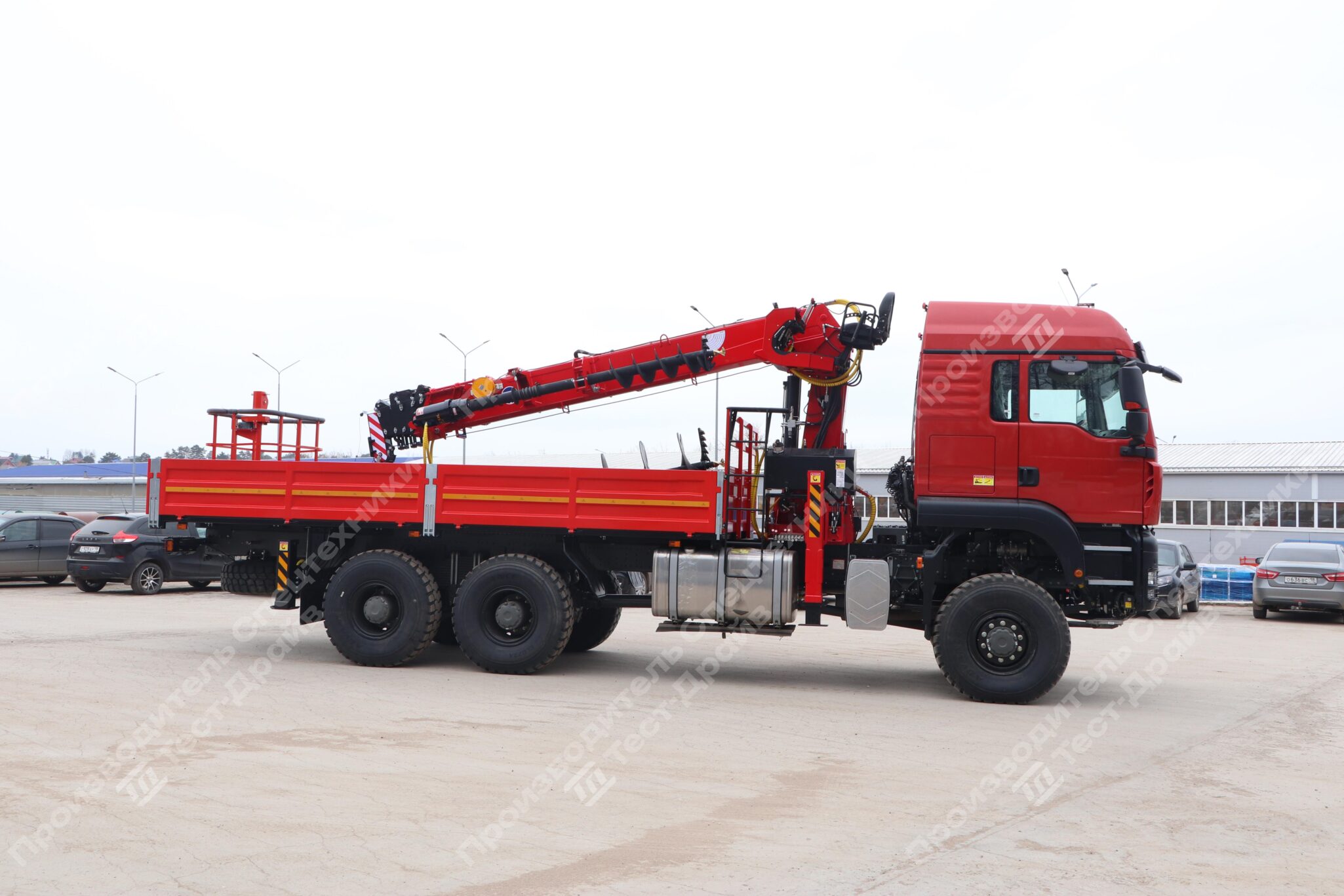 Бортовой SITRAK C7H 6x6 с буровой установкой и КМУ Kanglim KS2056 Фото №4