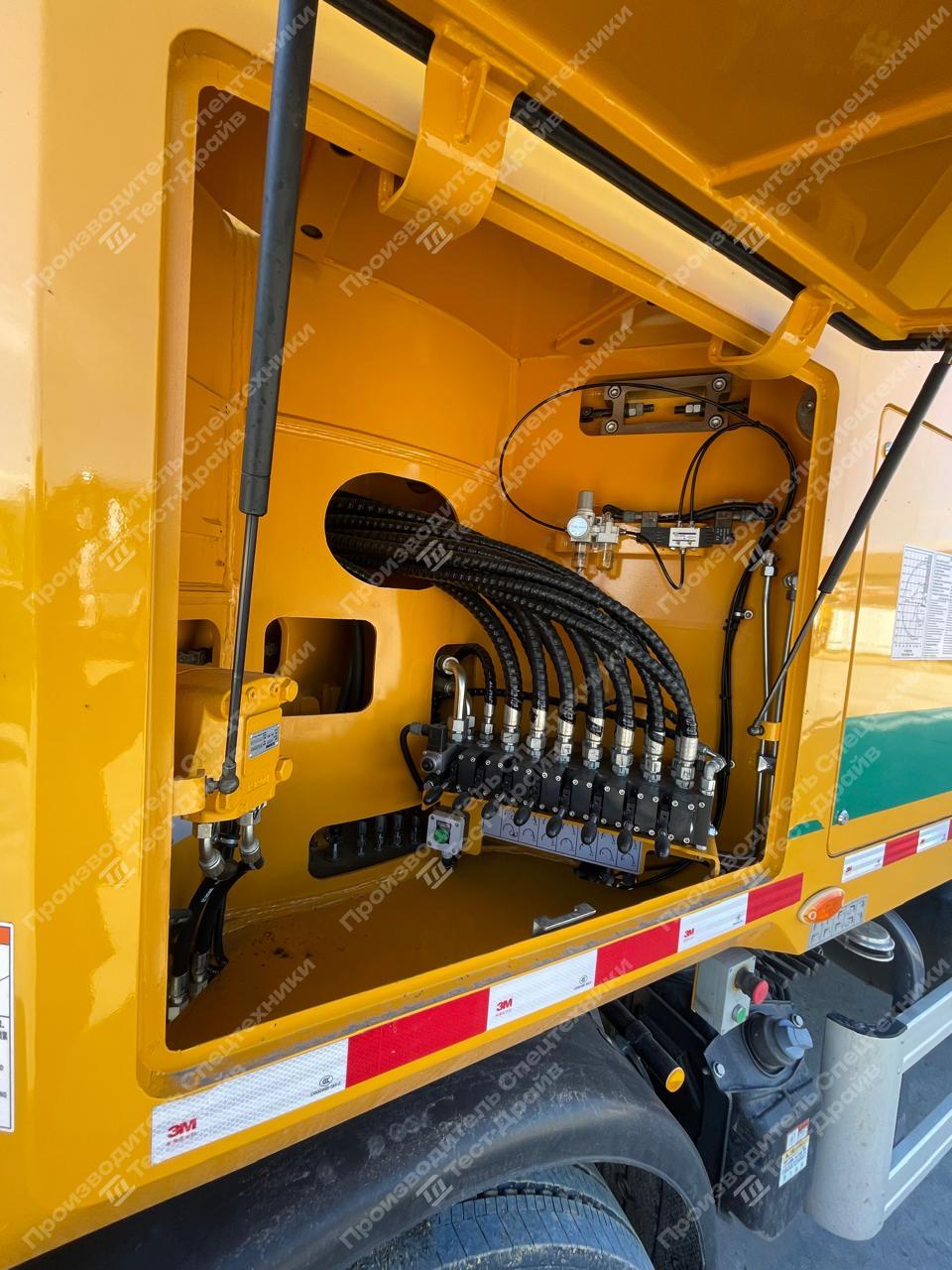 Автобетононасос Mercedes Benz Arocs 4146 8x4 с АБН XCMG HB62-V Фото №6