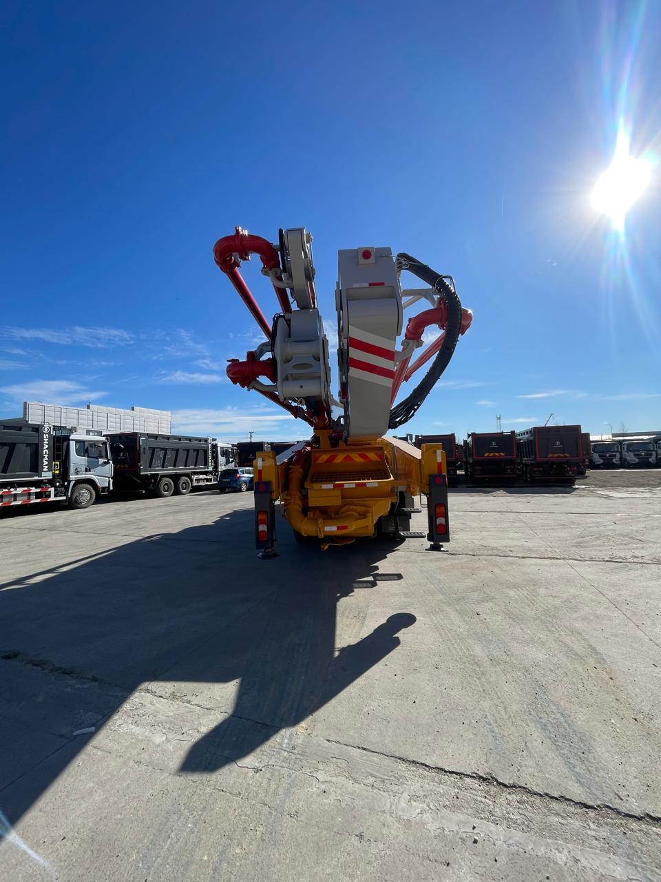 Автобетононасос Mercedes Benz Arocs 4146 8x4 с АБН XCMG HB62-V Фото №6