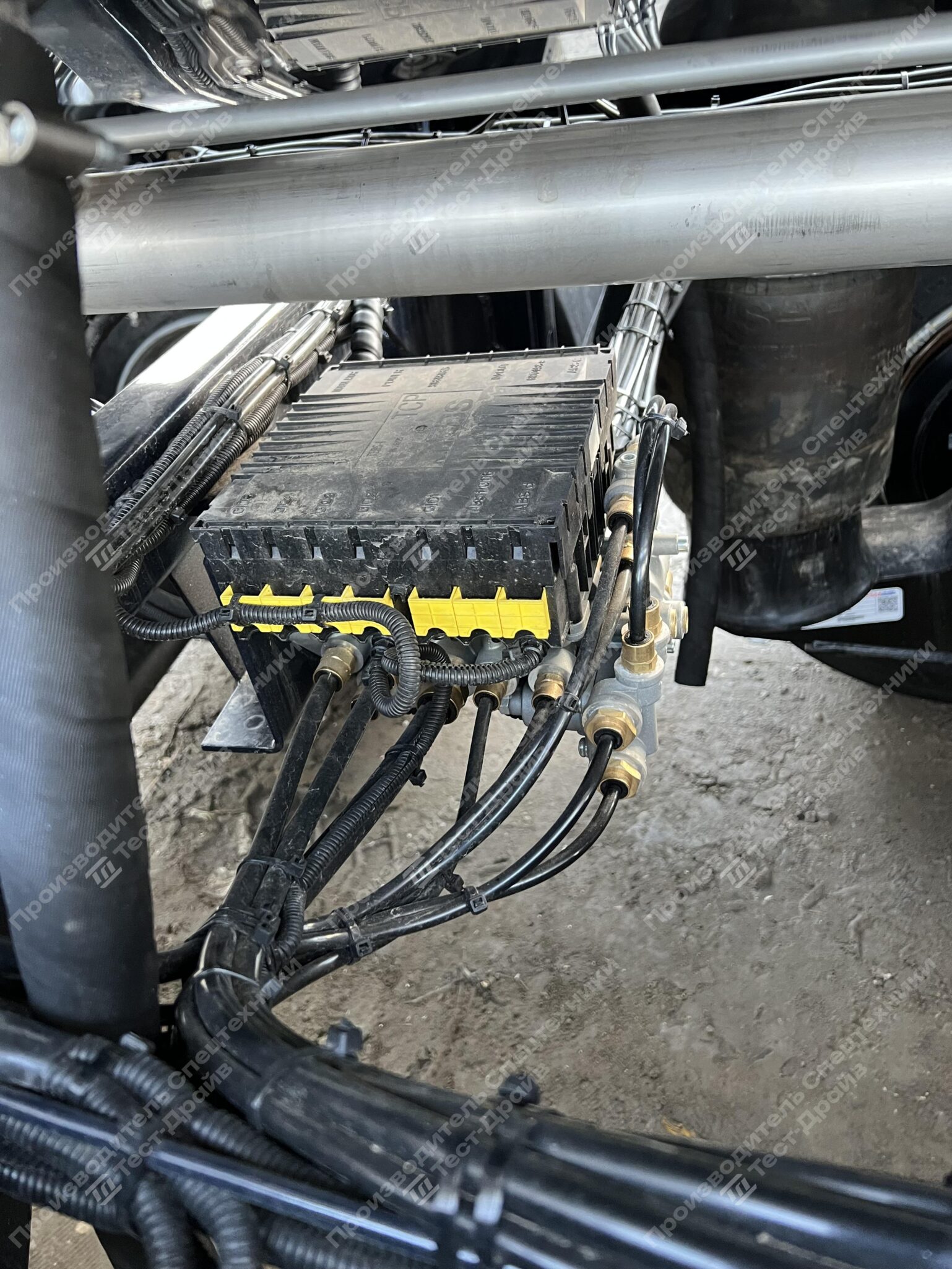 Специализированный полуприцеп-цистерна трехосный NORDTANK TRIOS 24.5 Фото №10