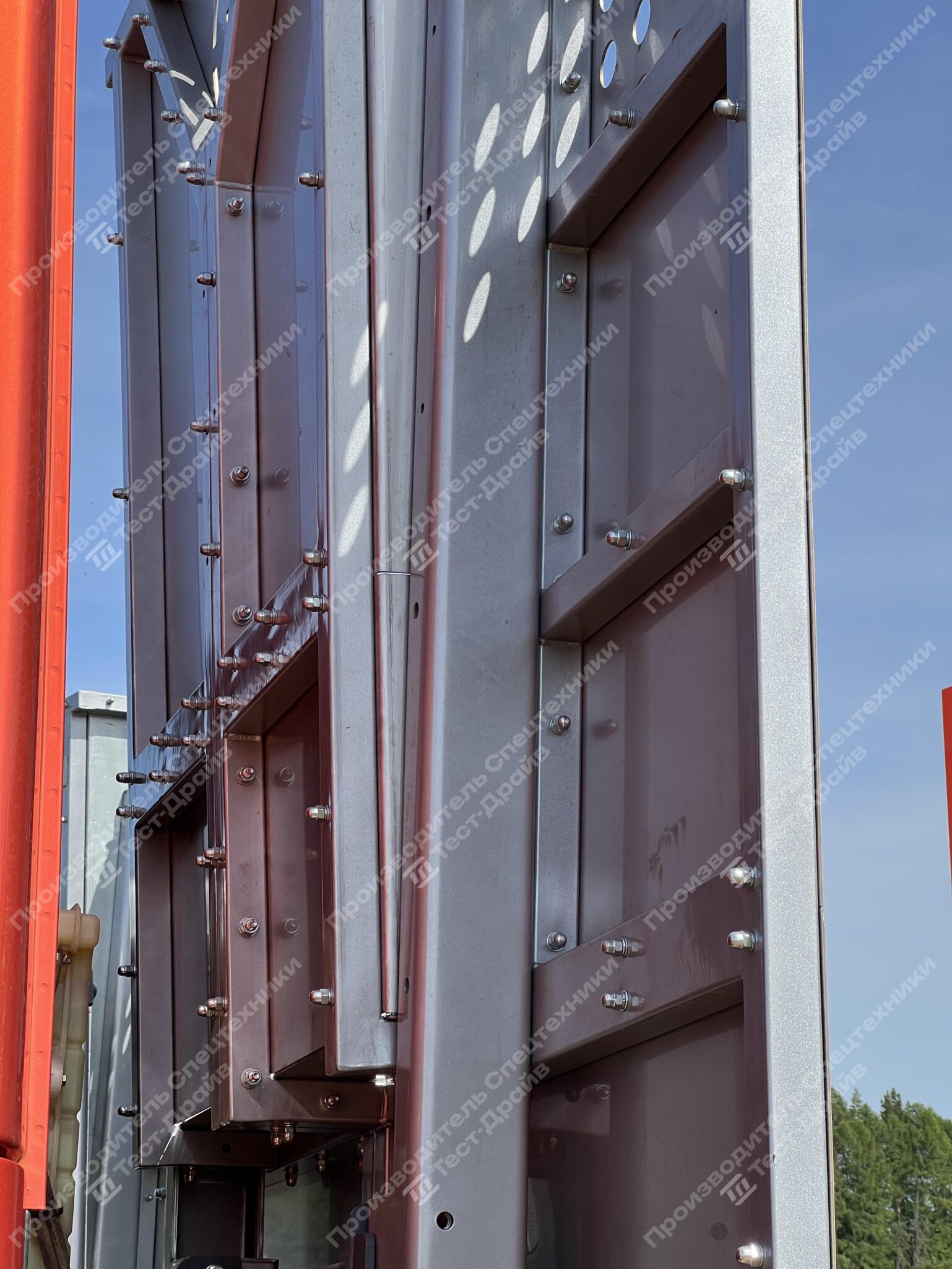 Сортиментовоз Shacman X3000 6x6 с ГМУ ICARBAZZOLI IB 120 L98 и площадкой ЛЕСОVOZ Фото №105