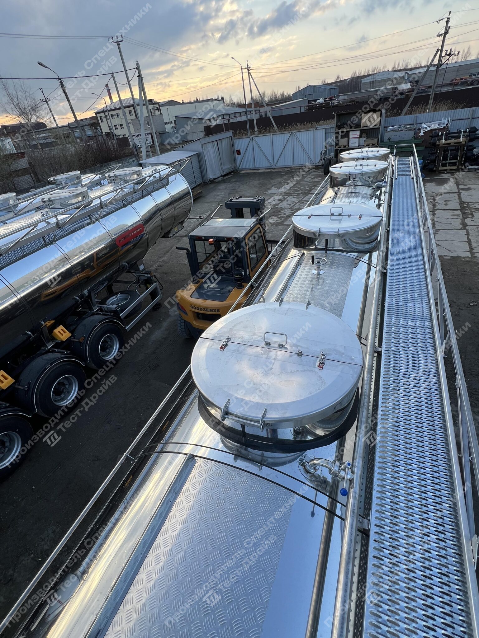 Специализированный полуприцеп-цистерна трехосный NORDTANK TRIOS 24.5 Фото №7