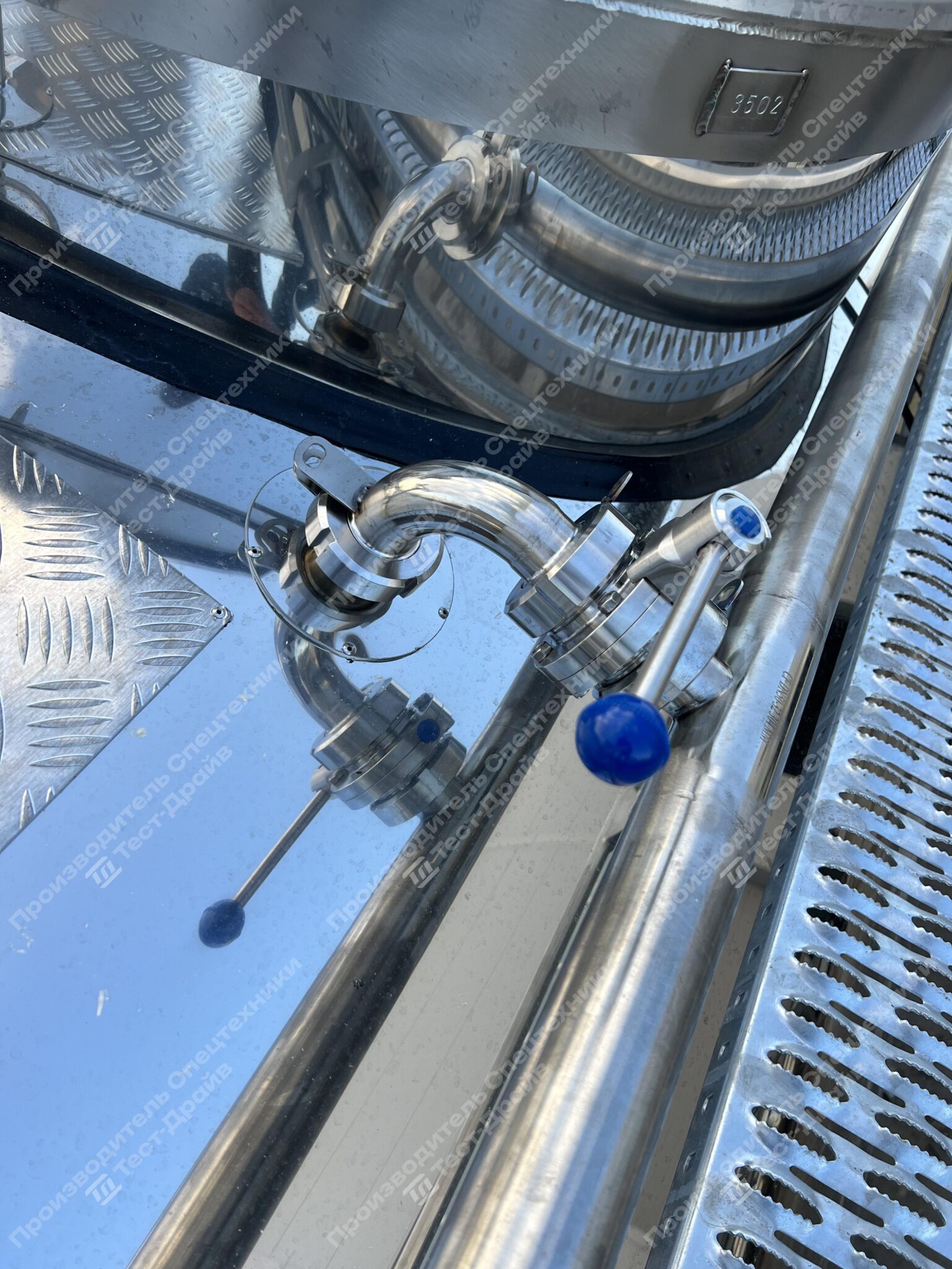 Специализированный полуприцеп-цистерна четырехосный NORDTANK GIGA Фото №9