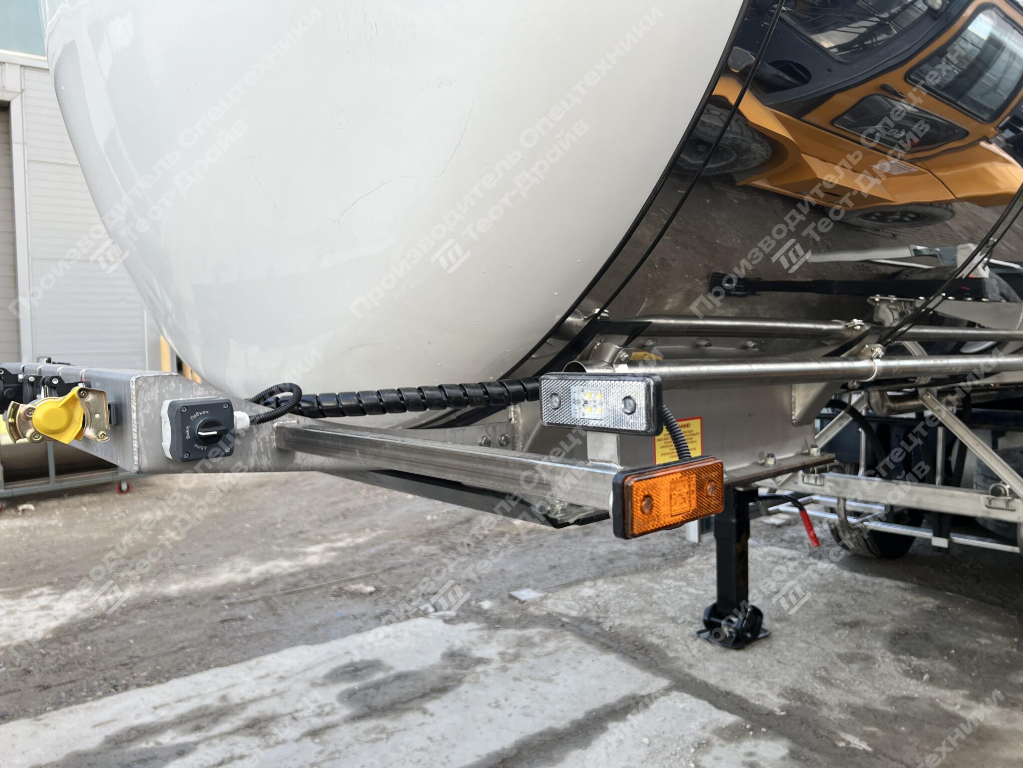 Специализированный полуприцеп-цистерна четырехосный NORDTANK GIGA Фото №13