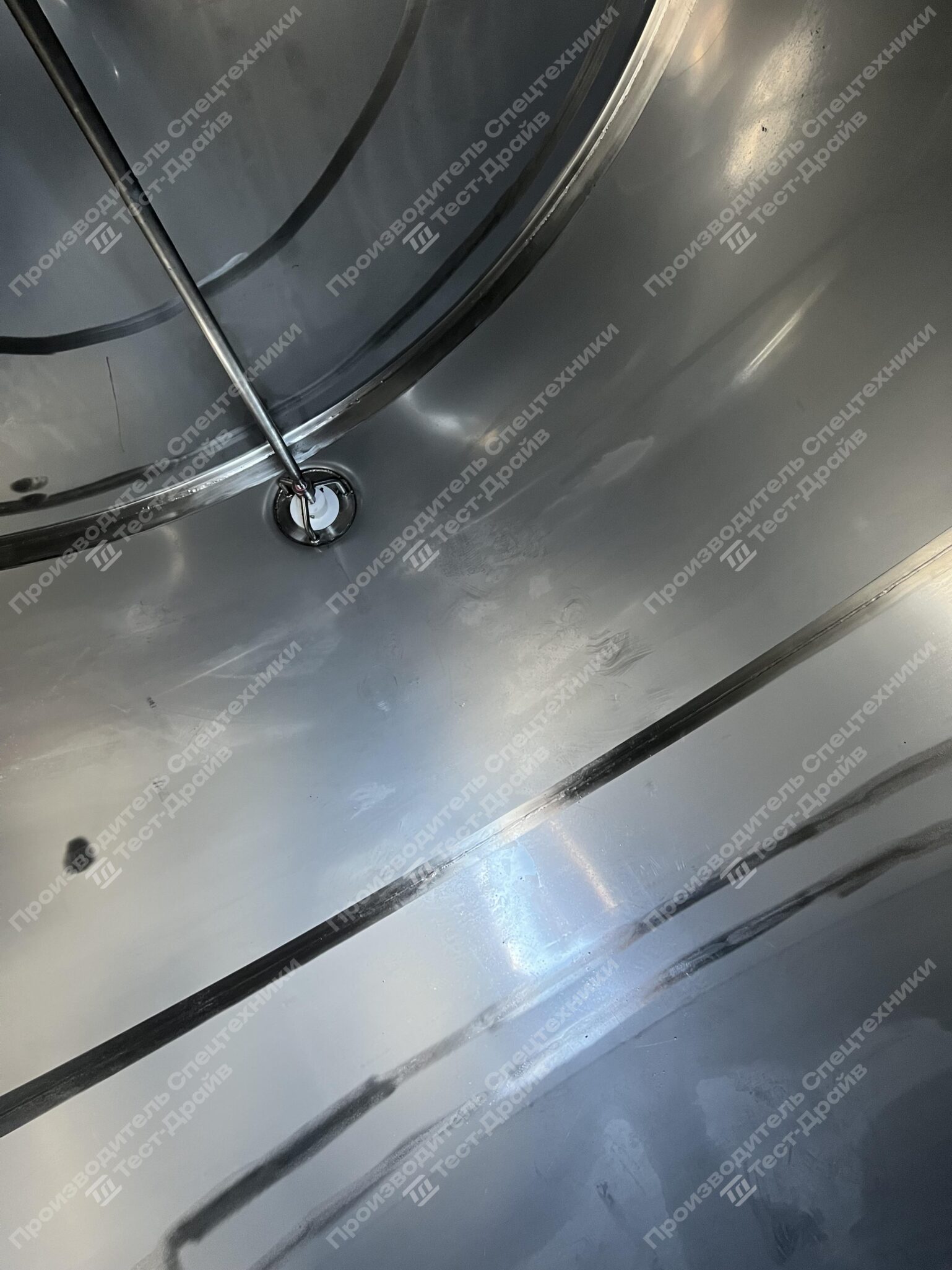 Специализированный полуприцеп-цистерна четырехосный NORDTANK GIGA Фото №3