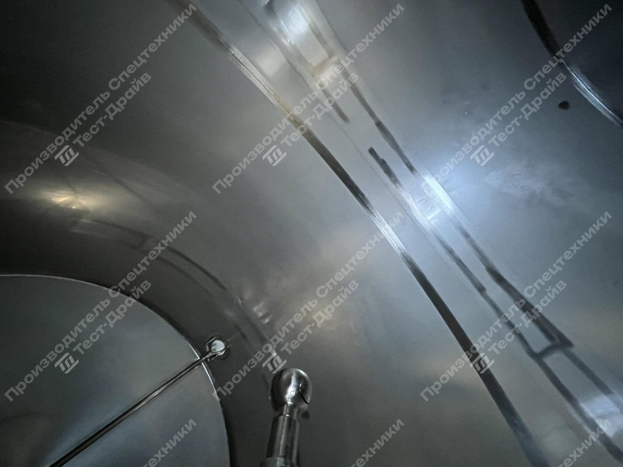 Специализированный полуприцеп-цистерна четырехосный NORDTANK GIGA Фото №4