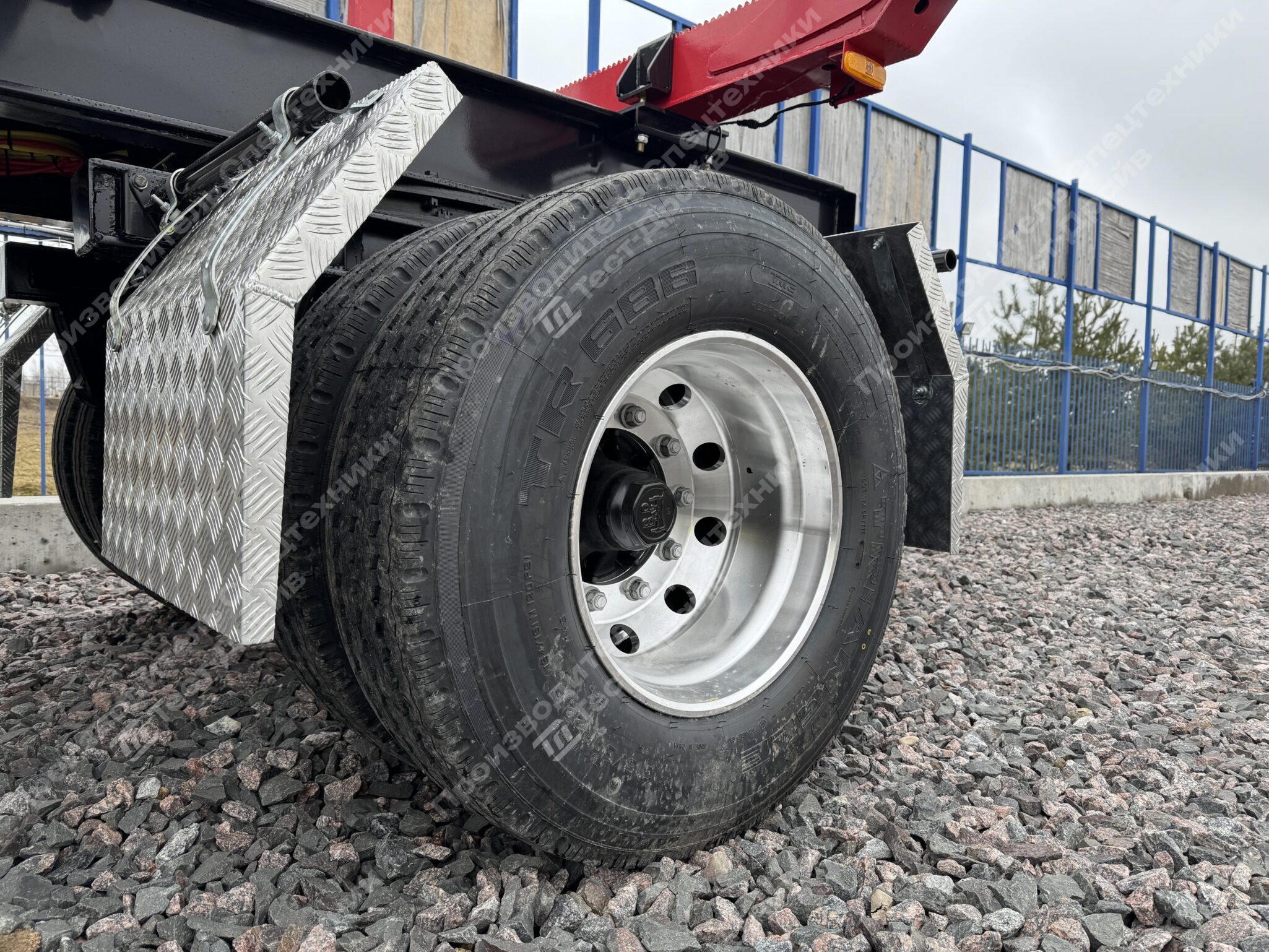 Прицеп сортиментовоз ТК ТД трехосный - 4 неразборных коника Фото №28