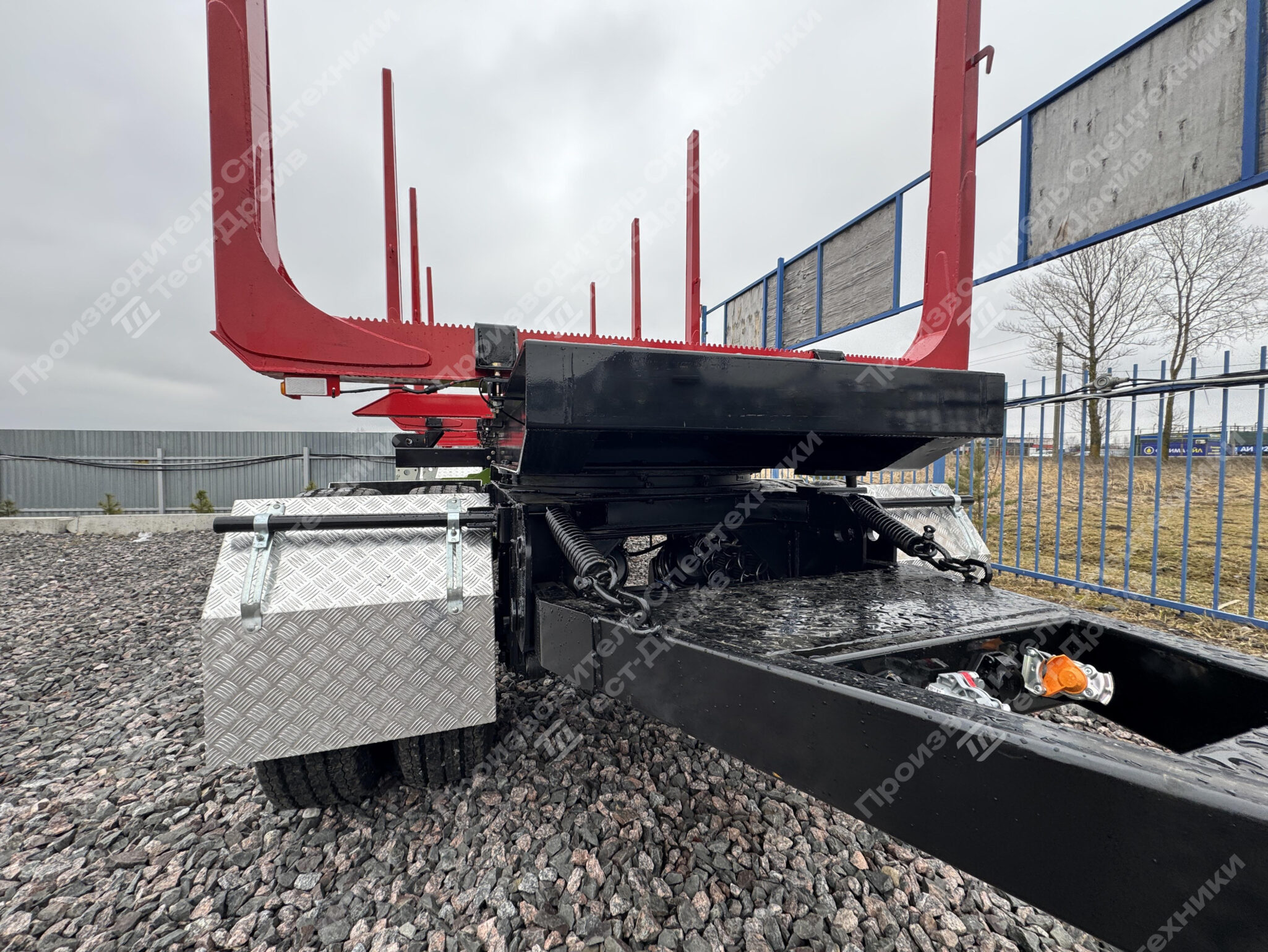 Прицеп сортиментовоз ТК ТД трехосный - 4 неразборных коника Фото №6