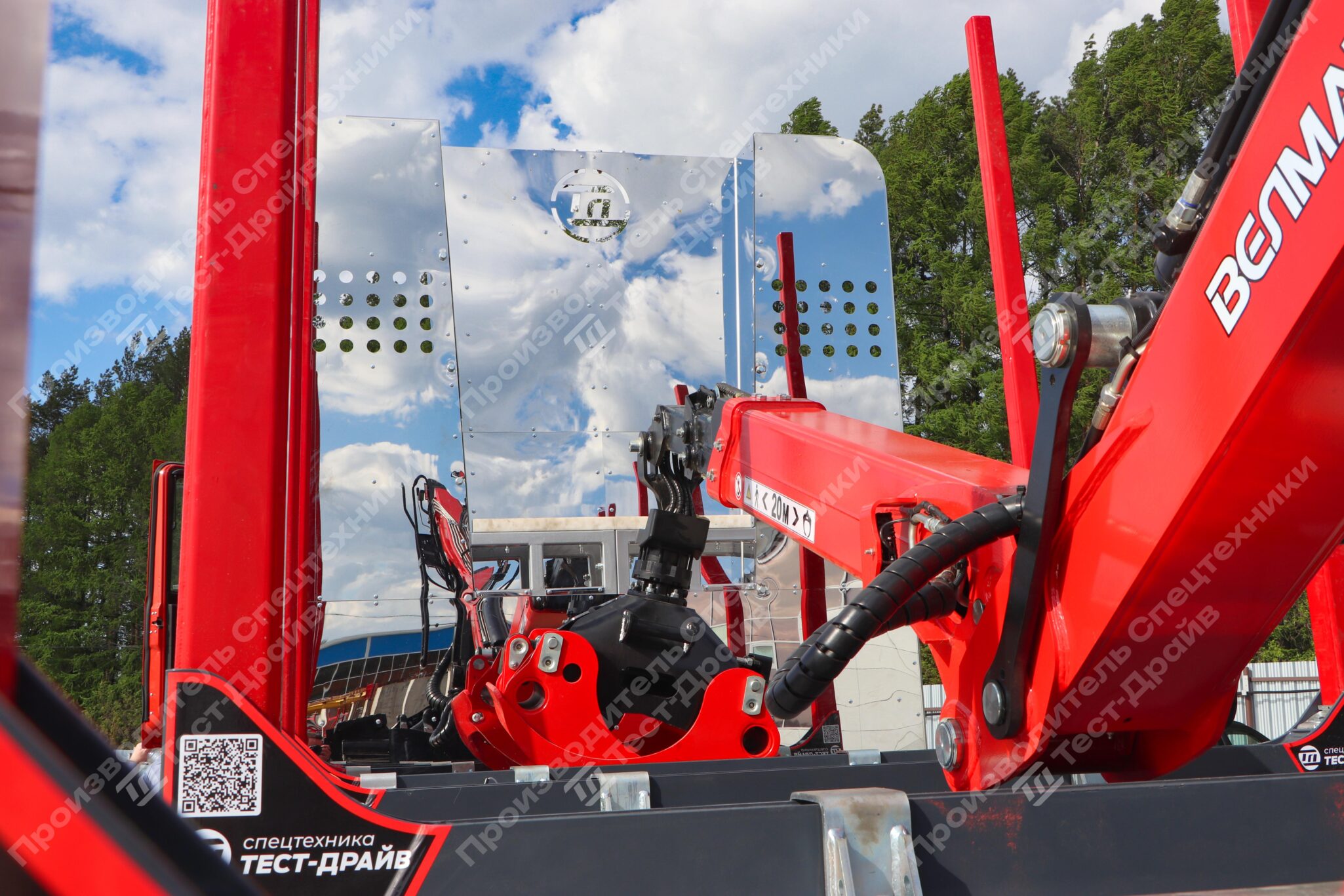 Сортиментовоз MAN TGX 33.540 6x4 с ГМУ VM10L86 и площадкой ЛЕСОVОZ Фото №5