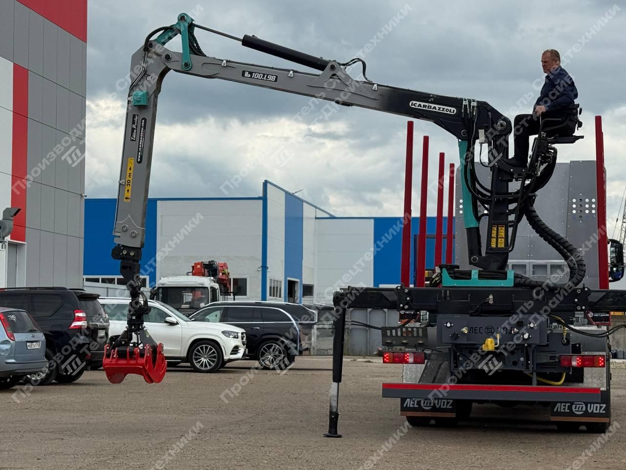 Сортиментовоз HOWO 6x4 с ГМУ ICARBAZZOLI IB 100 L98 и площадкой ЛЕСОVOZ Фото №12