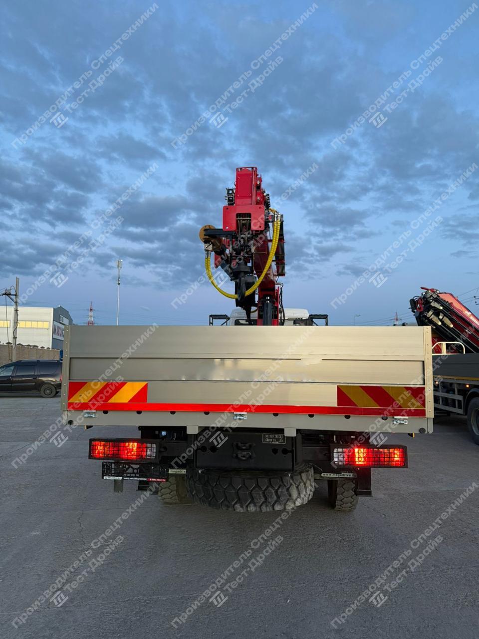 Бортовой Beiben 2538LA 6x6 с КМУ SunHunk S2506 Фото №49