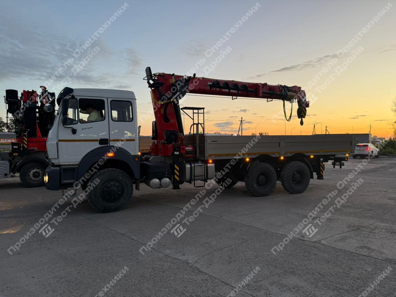 Бортовой Beiben 2538LA 6x6 с КМУ SunHunk S2506 Фото №4