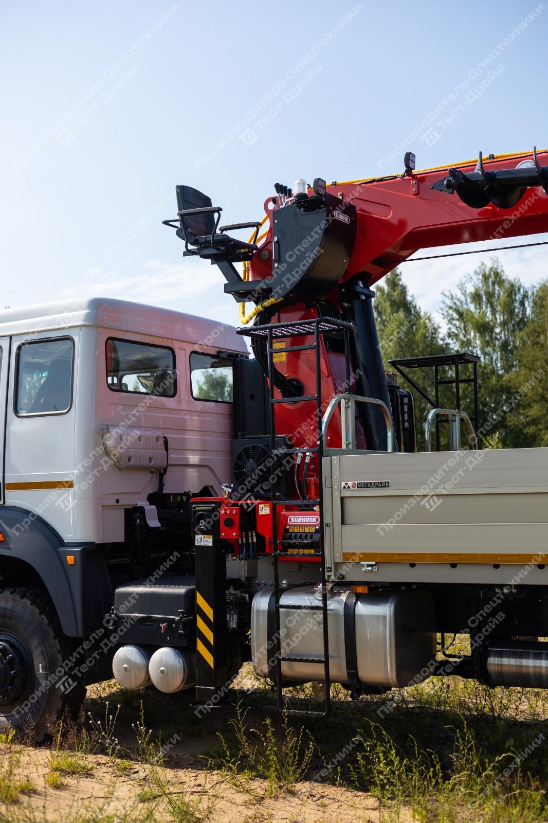 Бортовой Beiben 2538LA 6x6 с КМУ SunHunk S2506 Фото №21