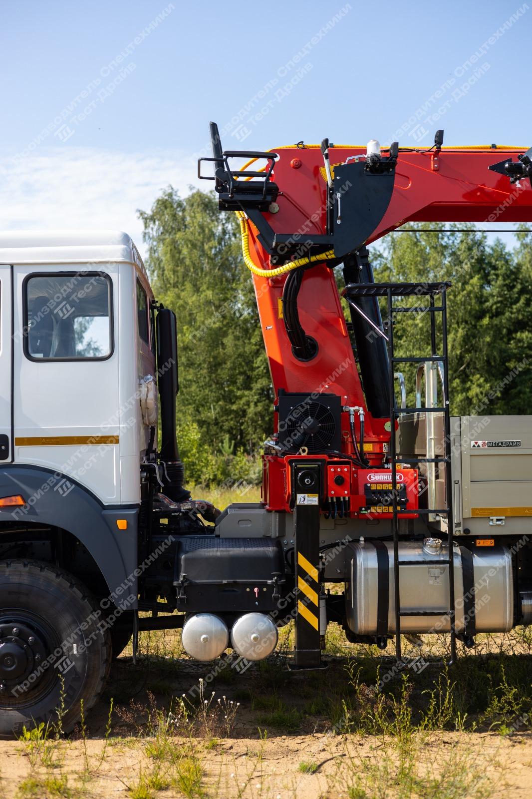 Бортовой Beiben 2538LA 6x6 с КМУ SunHunk S2506 Фото №22