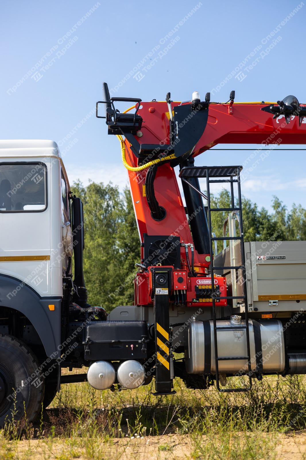 Бортовой Beiben 2538LA 6x6 с КМУ SunHunk S2506 Фото №23