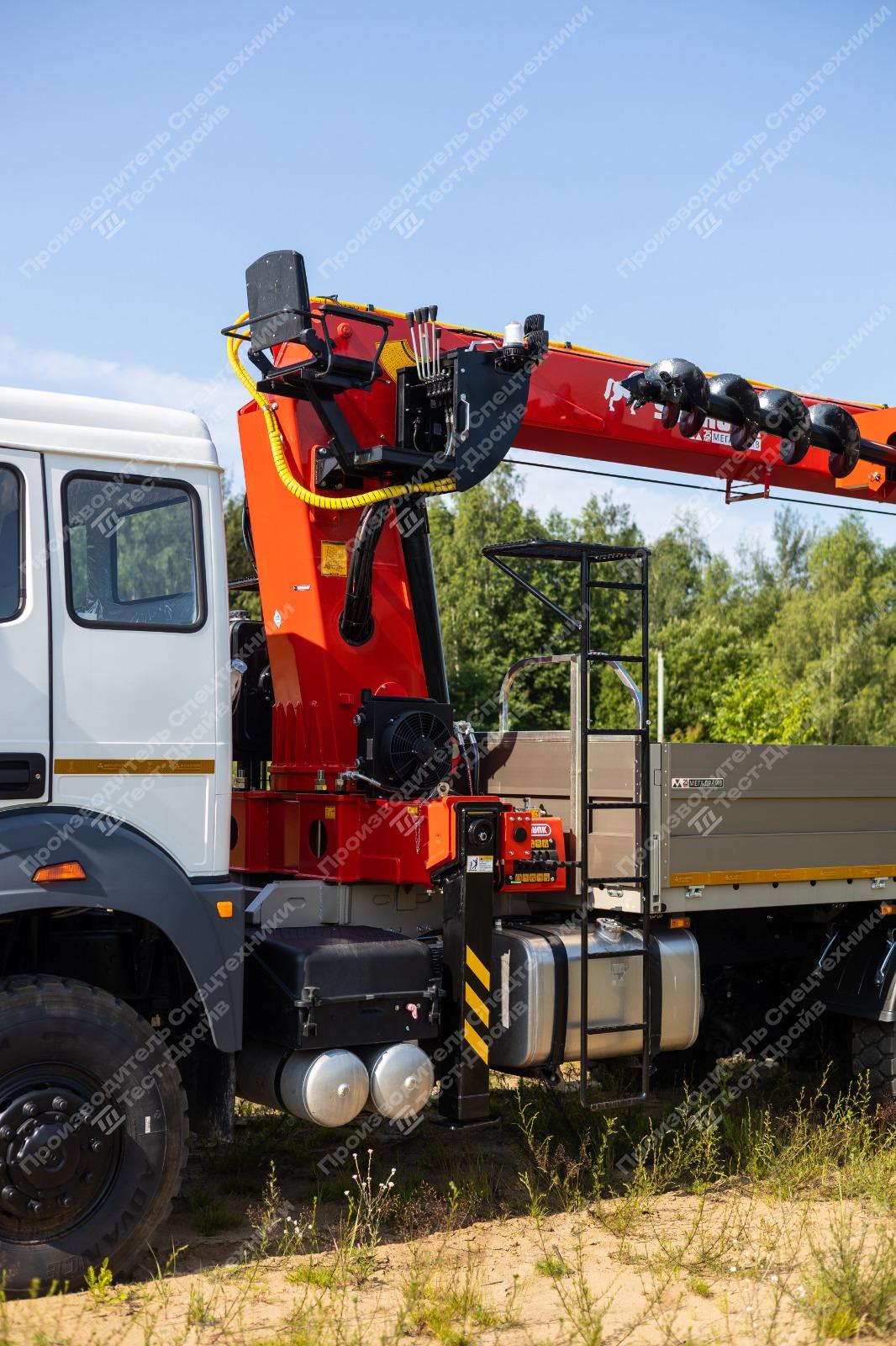 Бортовой Beiben 2538LA 6x6 с КМУ SunHunk S2506 Фото №24