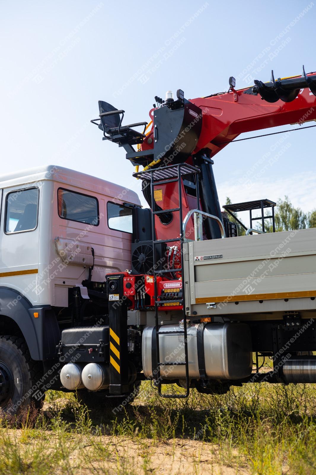 Бортовой Beiben 2538LA 6x6 с КМУ SunHunk S2506 Фото №27