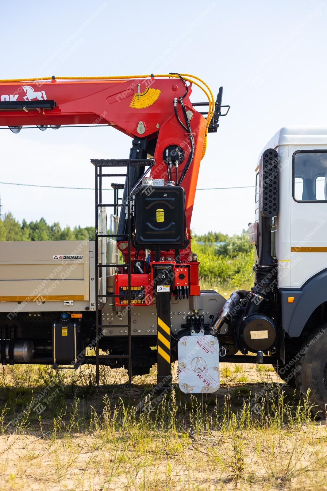 Бортовой Beiben 2538LA 6x6 с КМУ SunHunk S2506 Фото №36