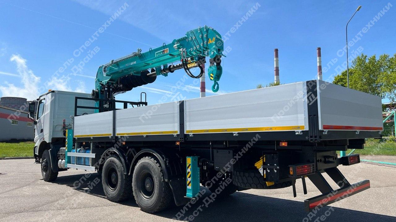 Бортовой Beiben NG80B 6x6 c КМУ HKTC HLC 8026A и буровым оборудованием Фото №4