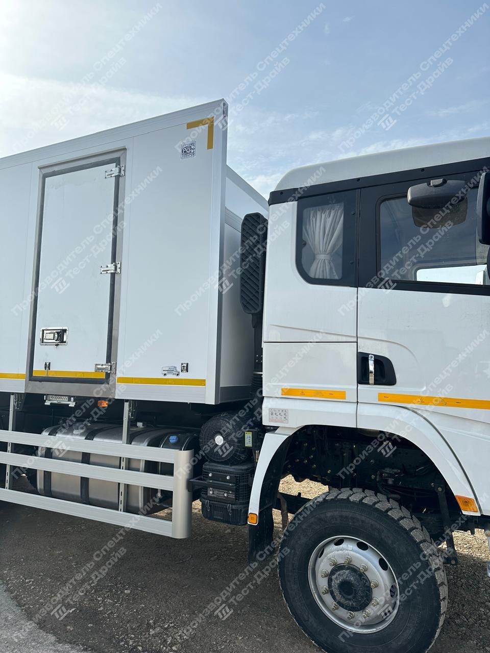 Рефрижератор Shacman X3000 6x6 с ХОУ Carrier Supra 850 Фото №4