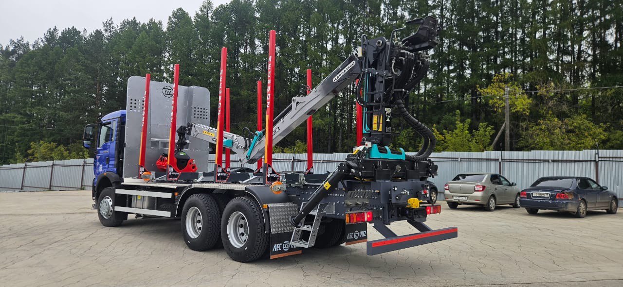 Сортиментовоз HOWO 6x4 с ГМУ ICARBAZZOLI IB 100 L98 и площадкой ЛЕСОVOZ Фото №5