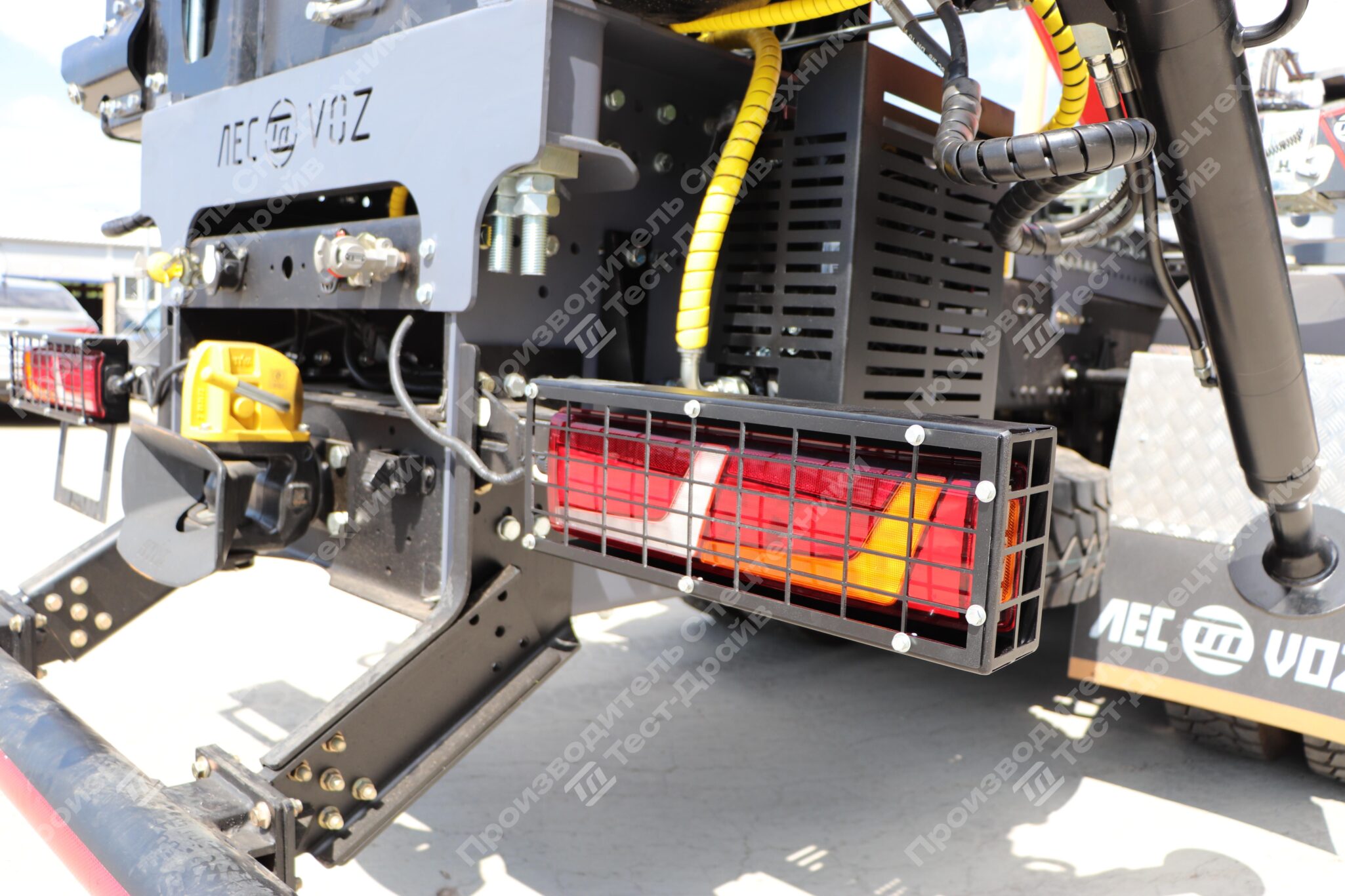 Сортиментовоз SHACMAN 6х6 с ГМУ VM10L74 и площадкой ЛЕСОVOZ Фото №36