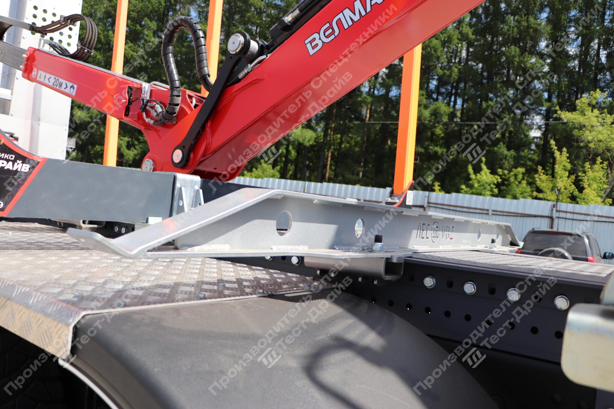 Сортиментовоз SHACMAN 6х6 с ГМУ VM10L74 и площадкой ЛЕСОVOZ Фото №28