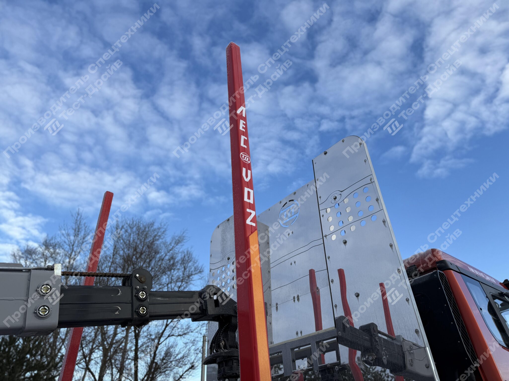 Сортиментовоз Shacman X3000 8х4 с ГМУ ICARBAZZOLI IB 120 L98 Фото №27