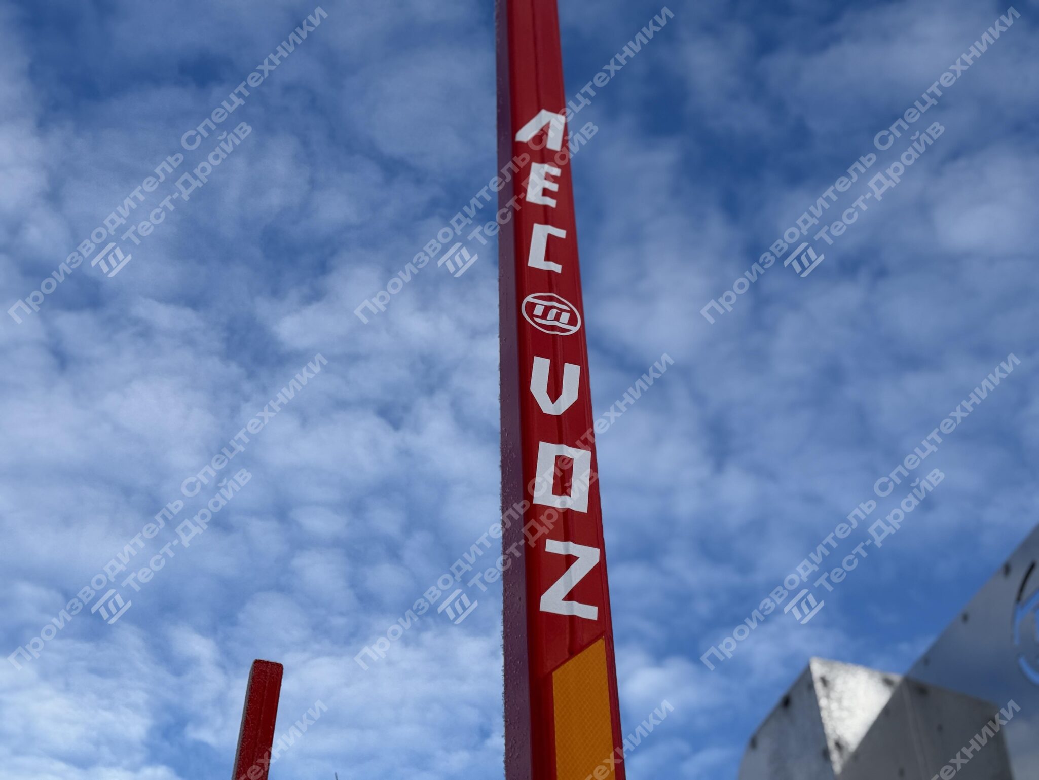 Сортиментовоз Shacman X3000 8х4 с ГМУ ICARBAZZOLI IB 120 L98 Фото №28