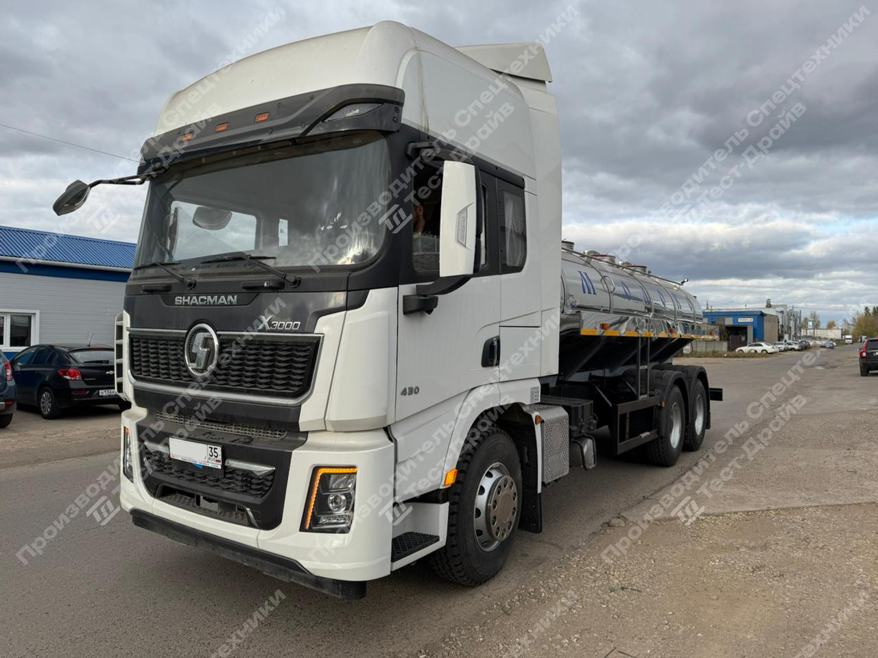 Молоковоз Shacman X3000 6x4 с цистерной 11 м3 Фото №10