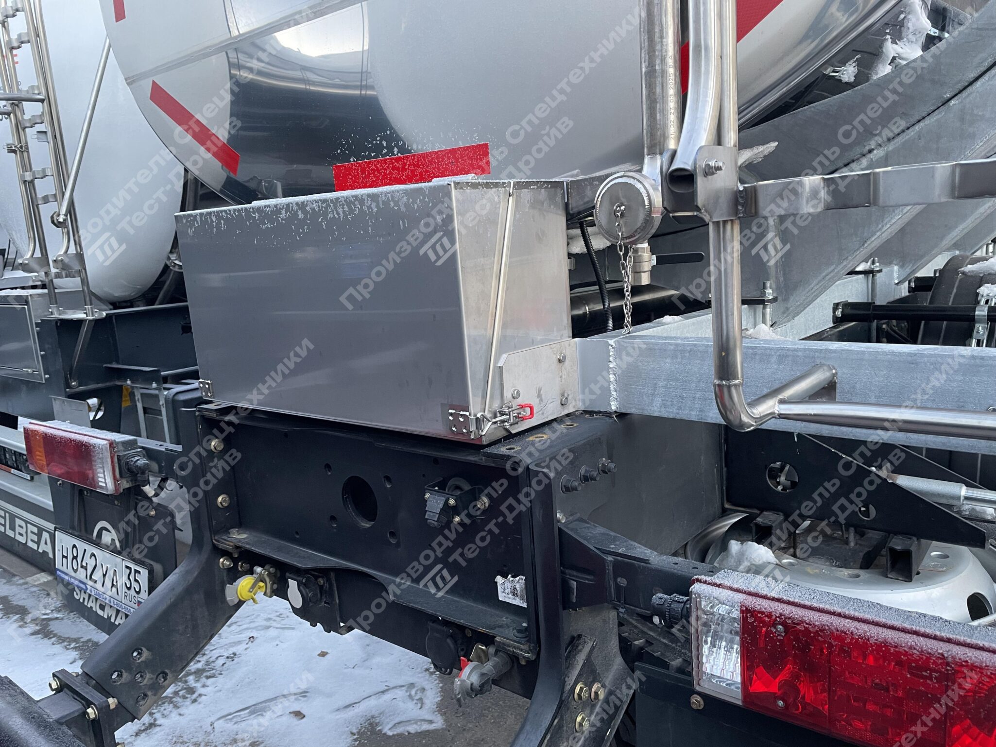 Молоковоз Shacman X3000 8x4 с цистерной 19 000 (л) Фото №13