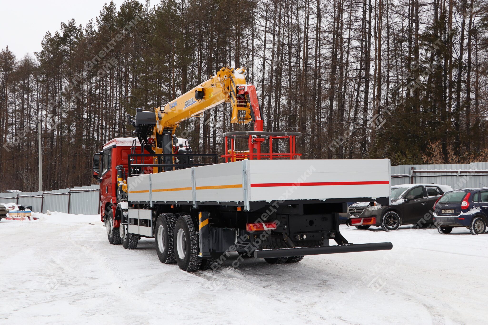 Бортовой Shacman X3000 8x4 с КМУ HYVA HST 12E4 Фото №5