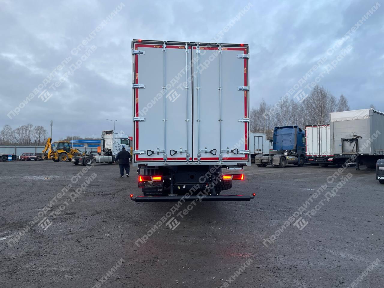 Промтоварный фургон Shacman X3000 6x4 Фото №6