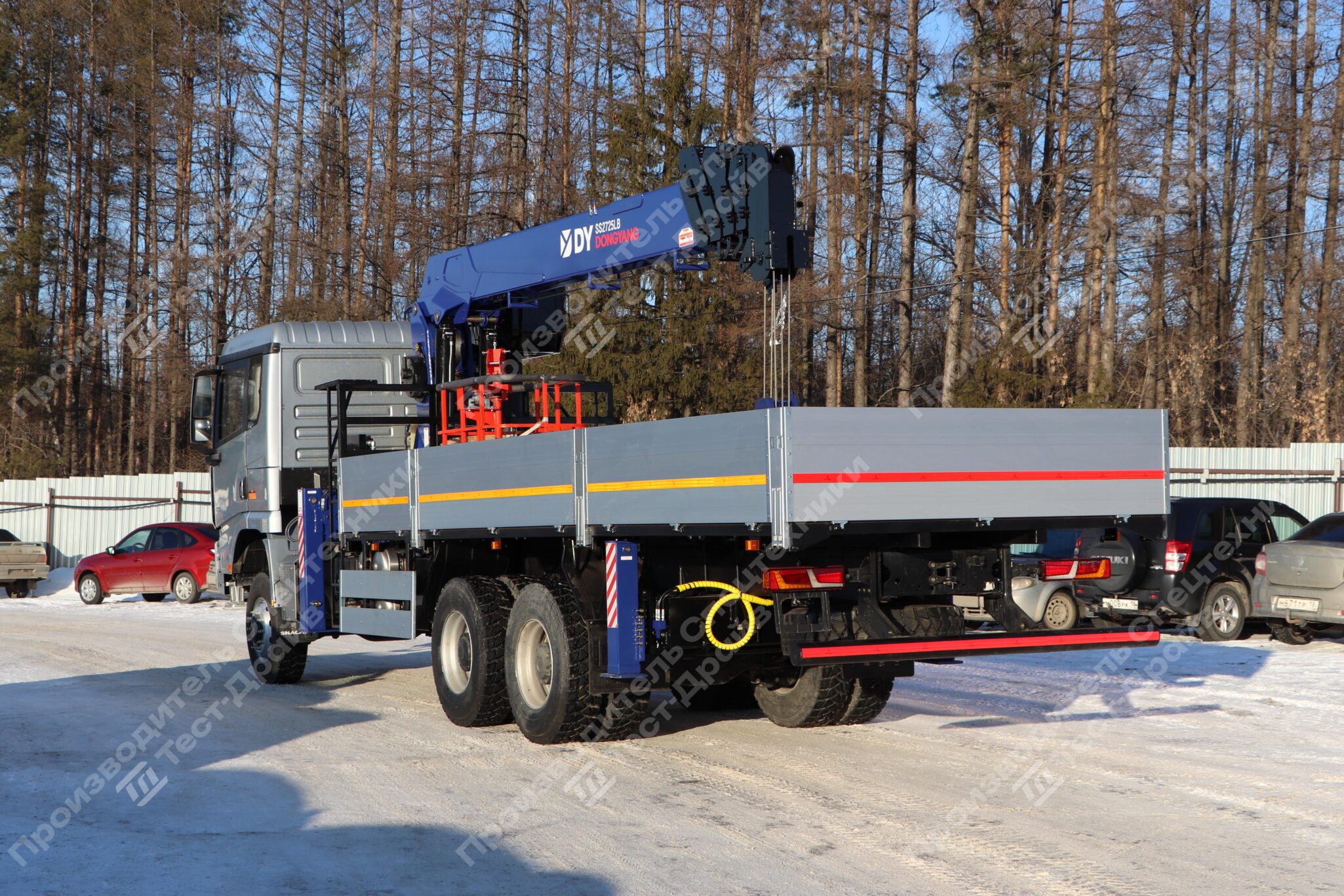 Бортовой Shacman X3000 6x6 с КМУ DongYang SS2725 Фото №10