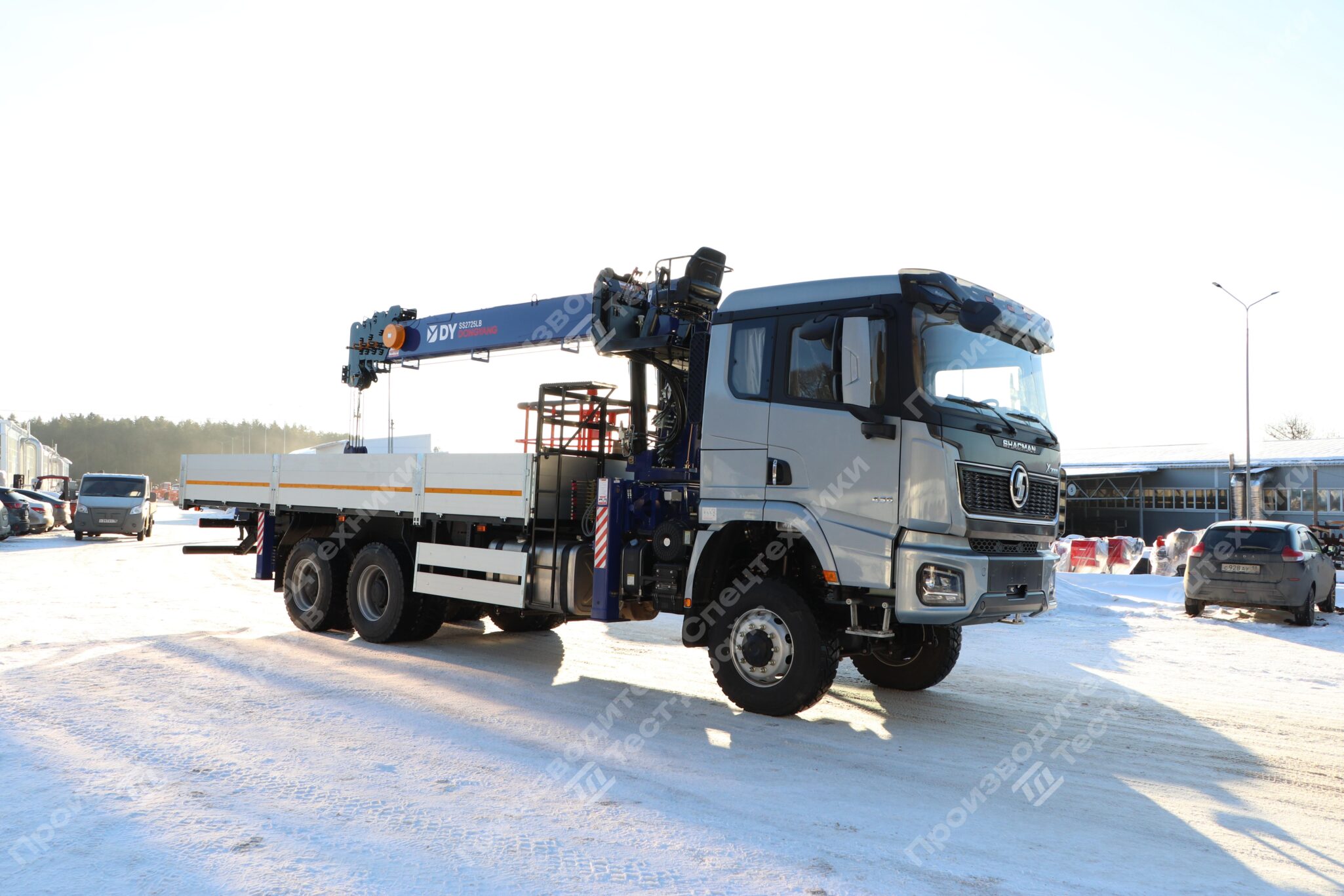 Бортовой Shacman X3000 6x6 с КМУ DongYang SS2725 Фото №3