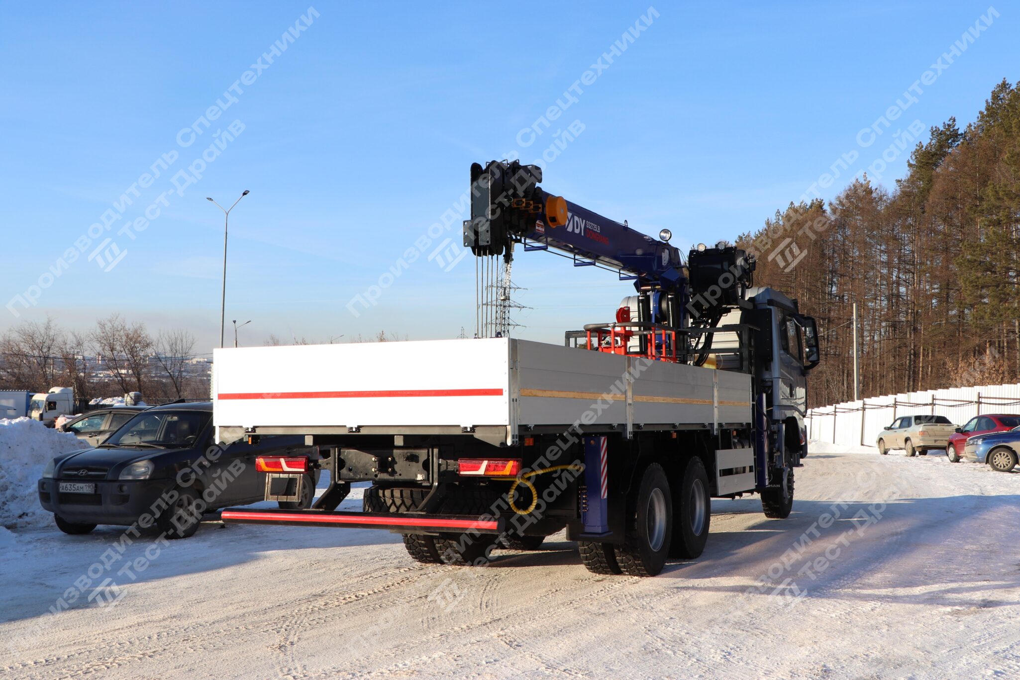 Бортовой Shacman X3000 6x6 с КМУ DongYang SS2725 Фото №7