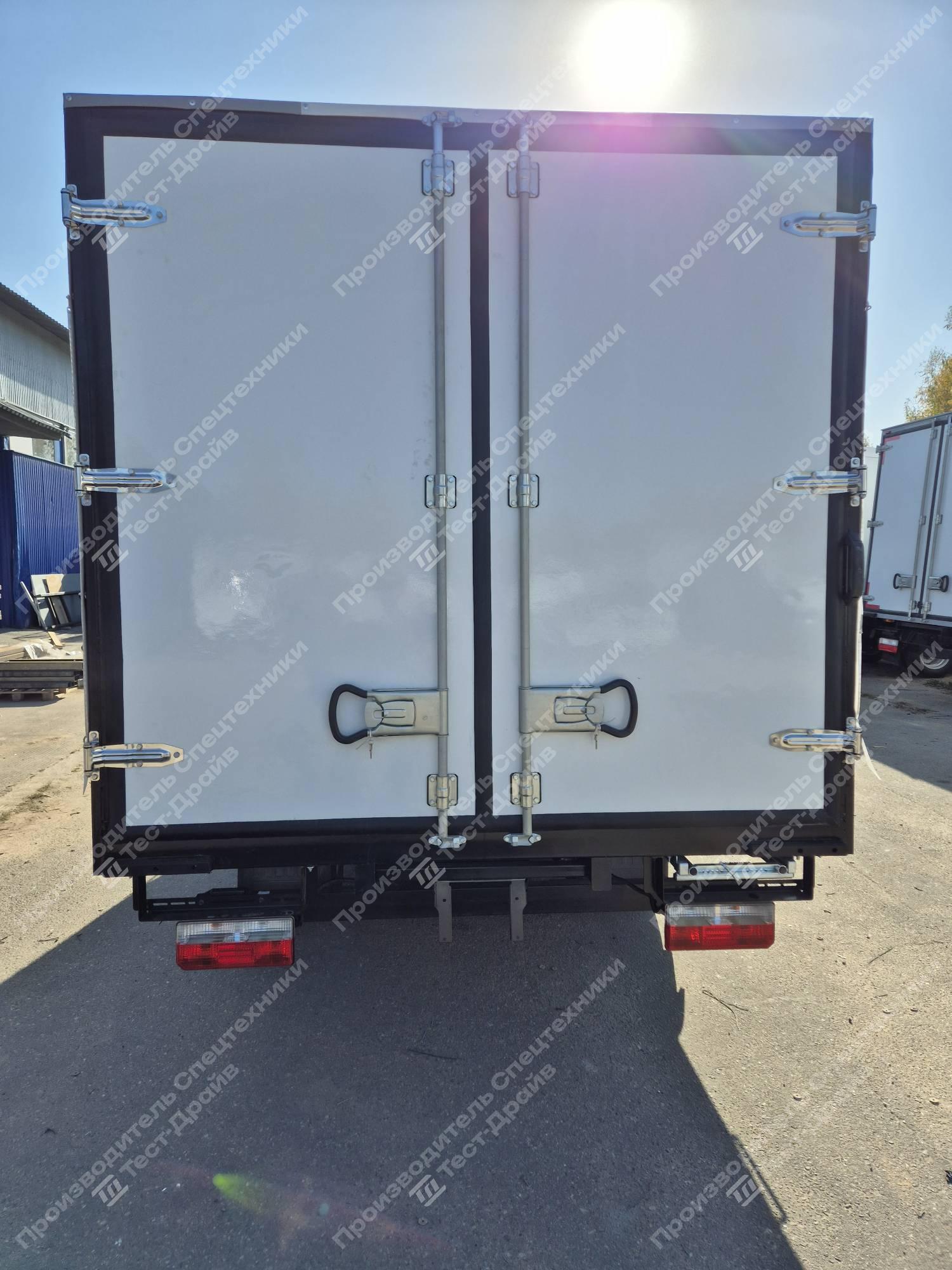 Шторно-бортовой Dongfeng 4x2 Фото №5