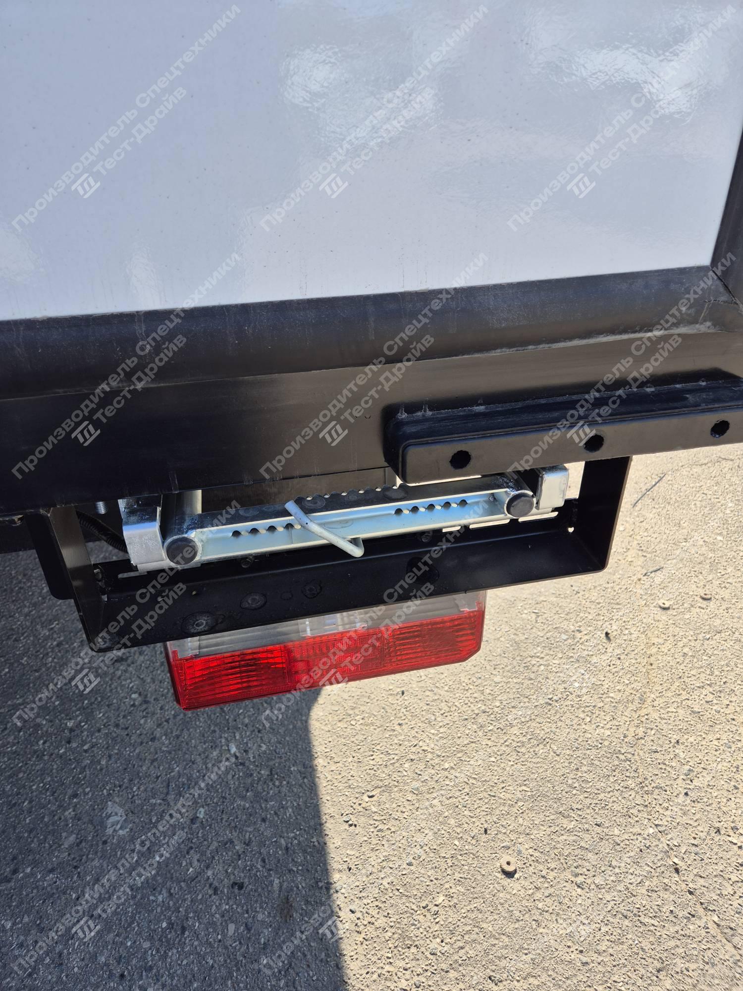 Шторно-бортовой Dongfeng 4x2 Фото №21